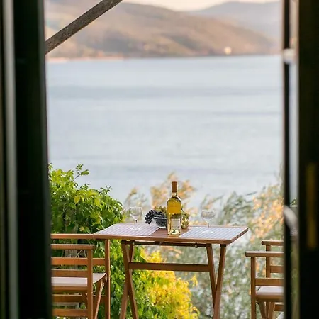 View דירה *